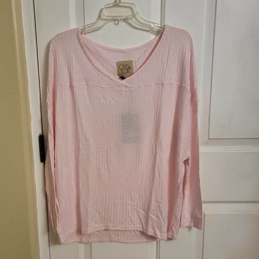 Chaser NWT Pink V-Neck Super Soft Pullover Sweater Top Size Medium - Picture 1 of 6